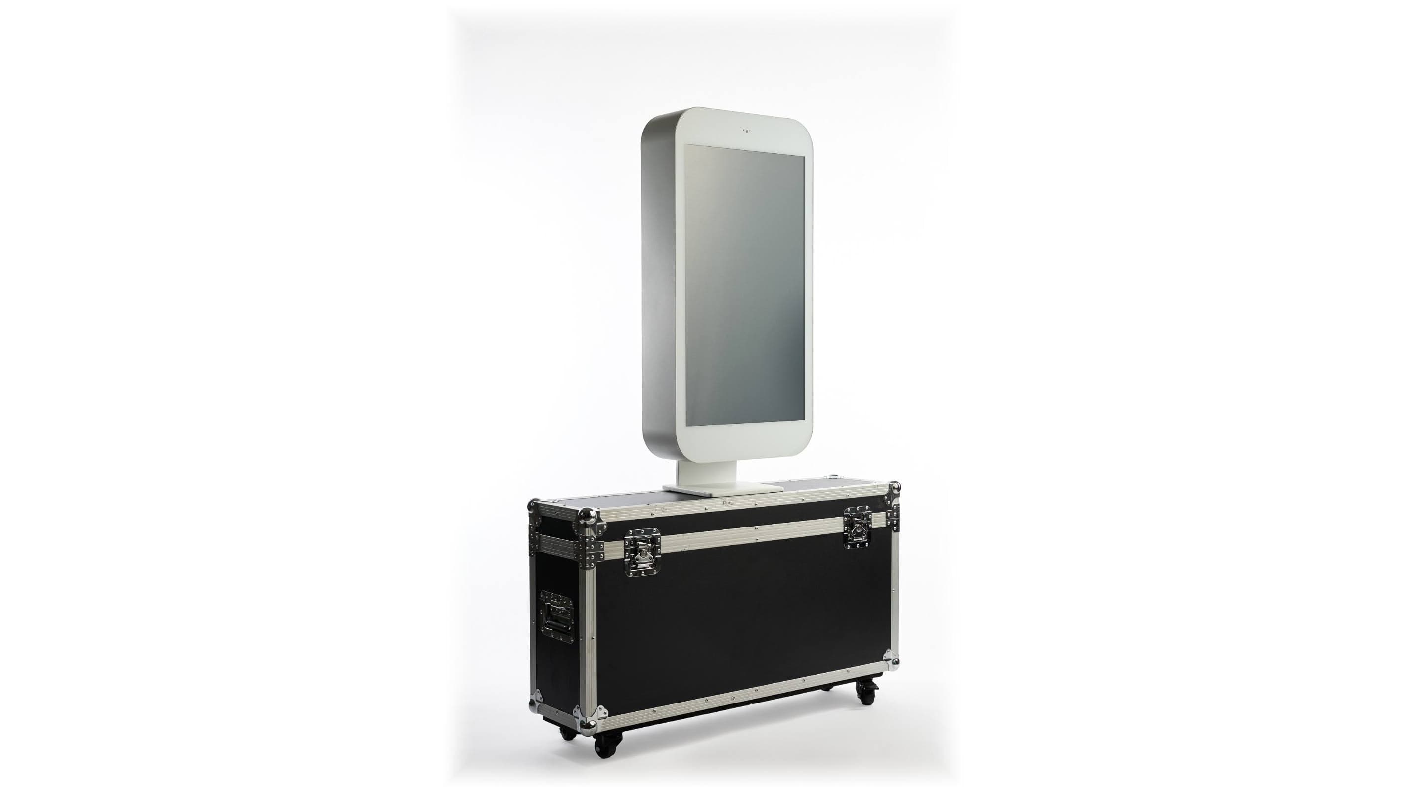 Vis a Vis 32″ a schermo spento
